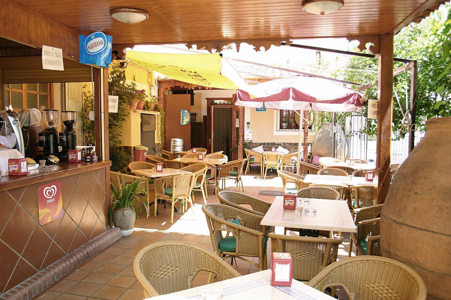 Hostal Restaurante La Muralla Canete  ภายนอก รูปภาพ