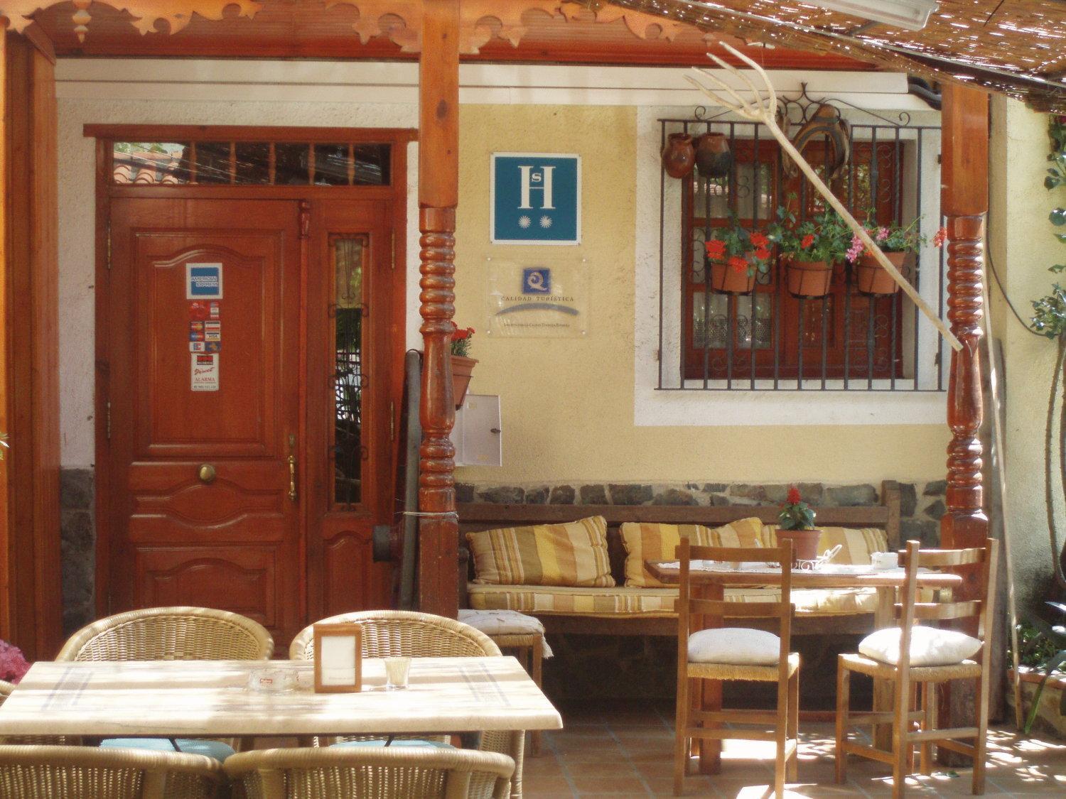 Hostal Restaurante La Muralla Canete  ภายนอก รูปภาพ