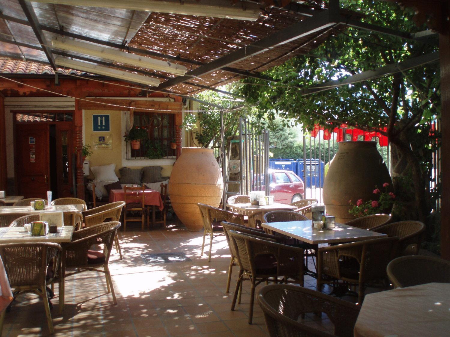 Hostal Restaurante La Muralla Canete  ภายนอก รูปภาพ