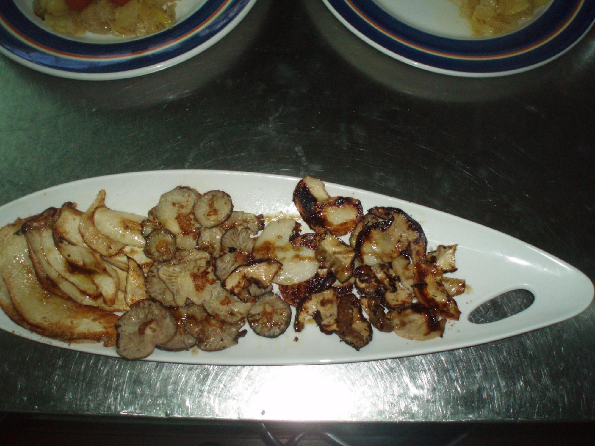 Hostal Restaurante La Muralla Canete  ภายนอก รูปภาพ
